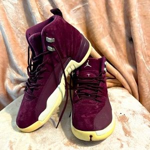 Air Jordan Boys Suede12 Retro Basketball Shoes Burgundy 153265-617 size 10.5